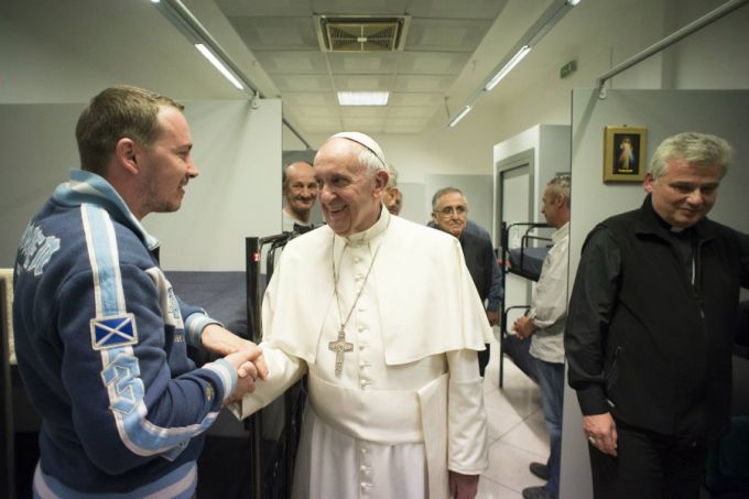 Pope_Francis_secret_stop_homeless_CNA_size